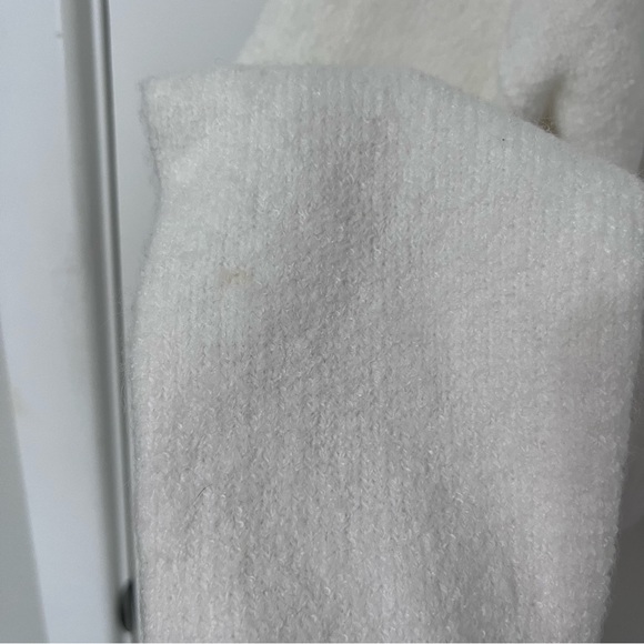 Love Tree White Cropped Cardigan Sweater Soft Long Sleeve Large New - Picture 8 of 8